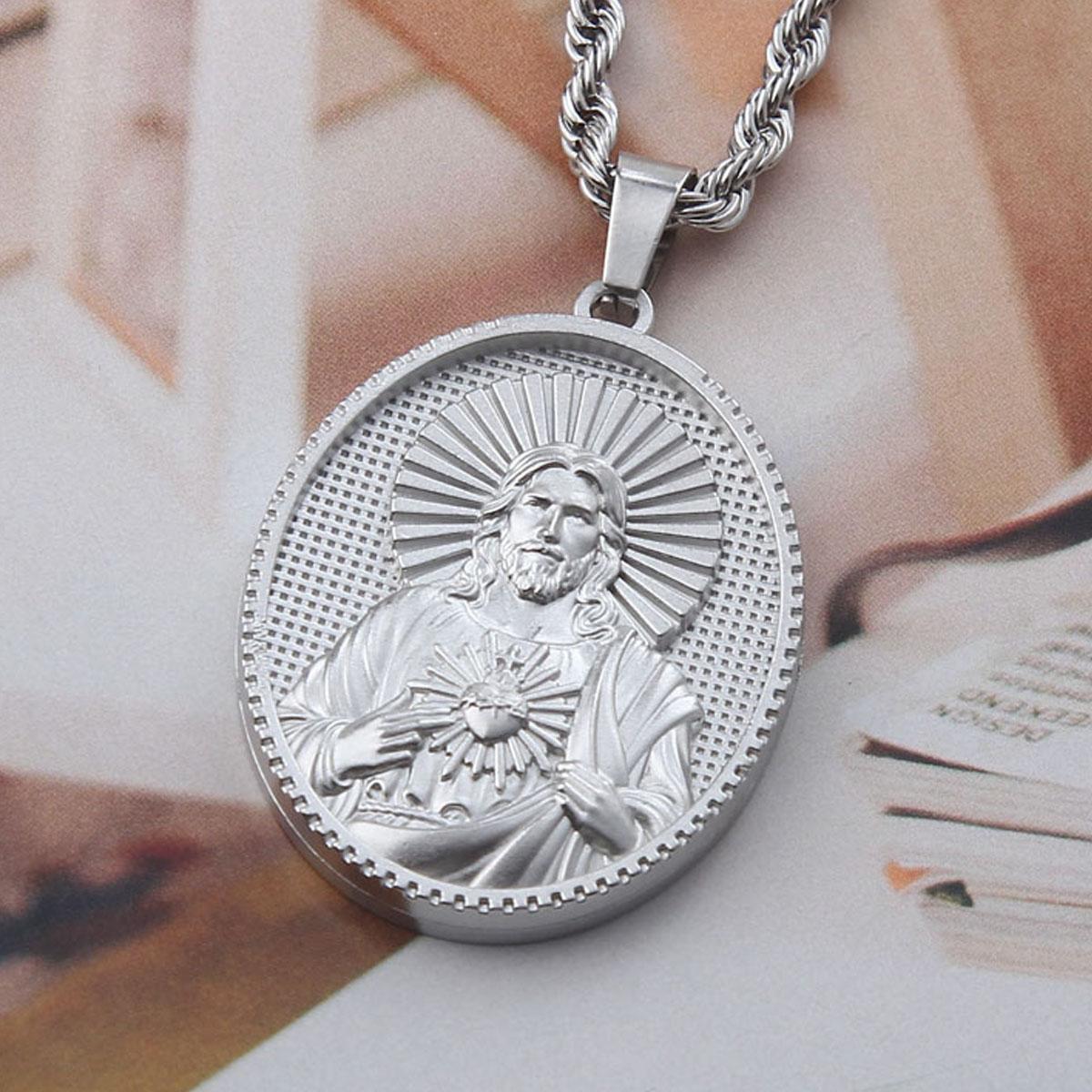 Christian Pendant Necklace Featuring the Sacred Heart of Jesus – A Thoughtful Gift for Your Girlfriend, Faith-Based Jewelry, Stainless Steel Sacred Heart of Jesus Necklace