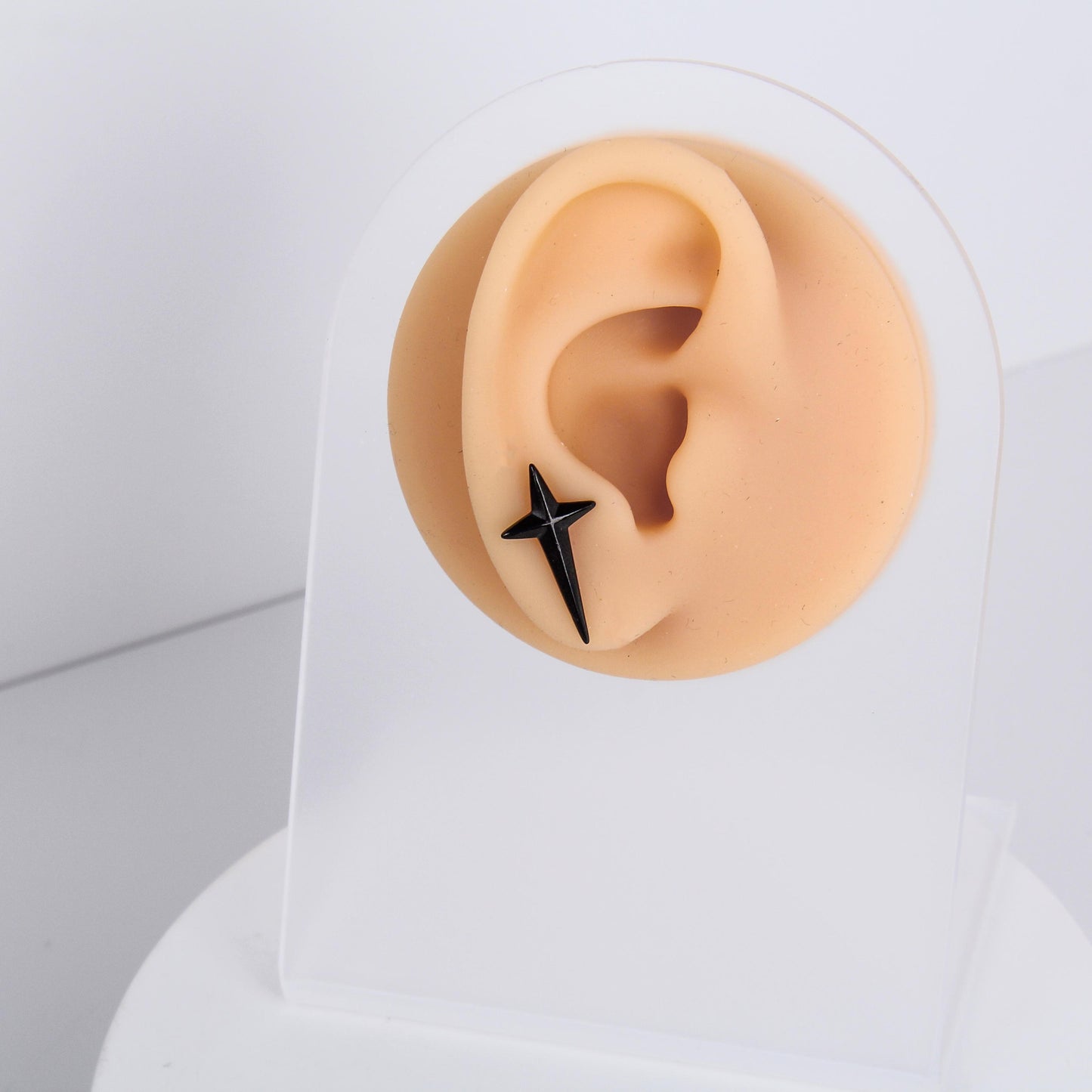 1 count/ Punk Gothic Star Stud Earring, Vintage Stud Earring with Flat Back –Titanium Stud, Earlobe Earring, Helix Cartilage Earring for Men and Women