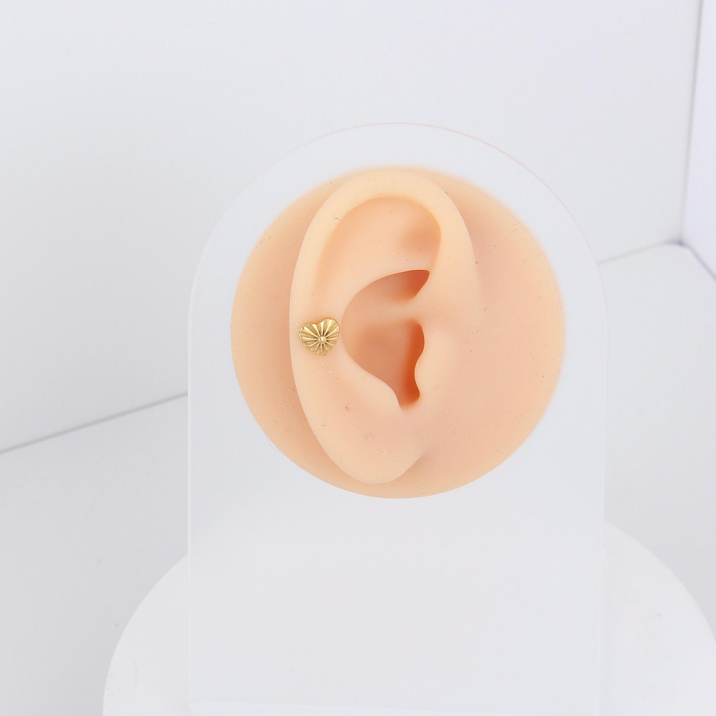1 count/ Punk Gothic Unique Heart Stud Earring, Vintage Stud Earring with Round Back,Barbell Studs –Titanium Stud, Earlobe Earring, Helix Cartilage Earring for Men and Women