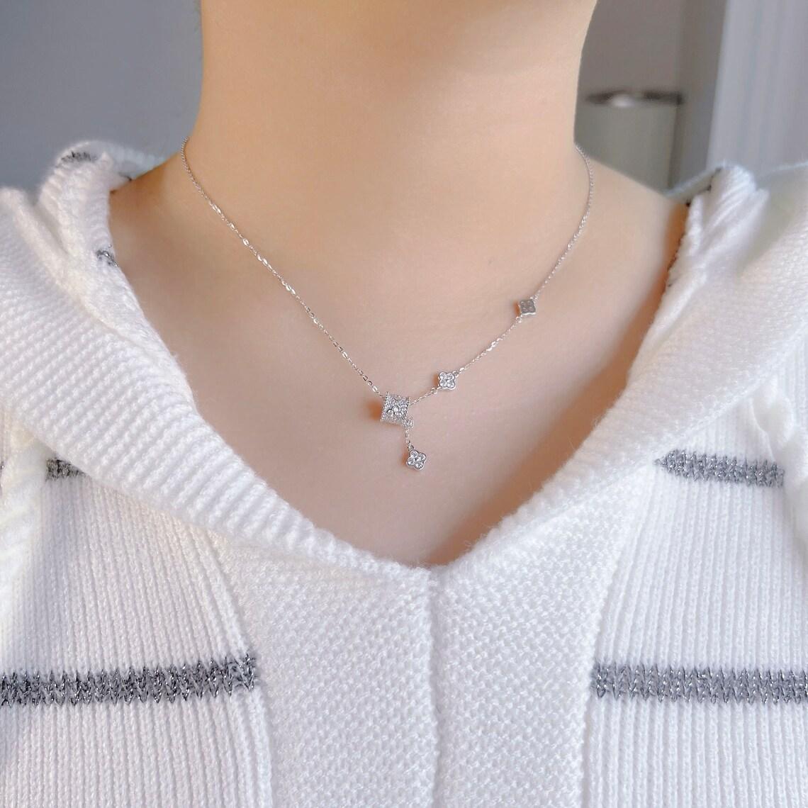 S925 Cylinder Tube Design Pendant, Necklace for women-Sterling Silver, Four Leaf Flower Pendant, Shimmering Pave Pendant Necklace,Dainty Gifts for Mom Daughter Girlfriend.