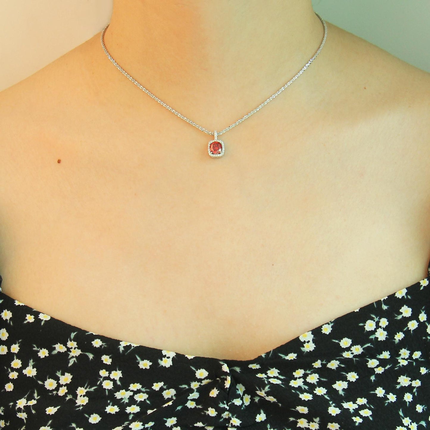 S925 Sterling Silver Necklace with Synthetic Moissanite Pendant – Classic Cushion- cut Stone with A Halo Design ,2 Carat Stone, Hypoallergenic, Dainty Gift for Women, Gift Box Included