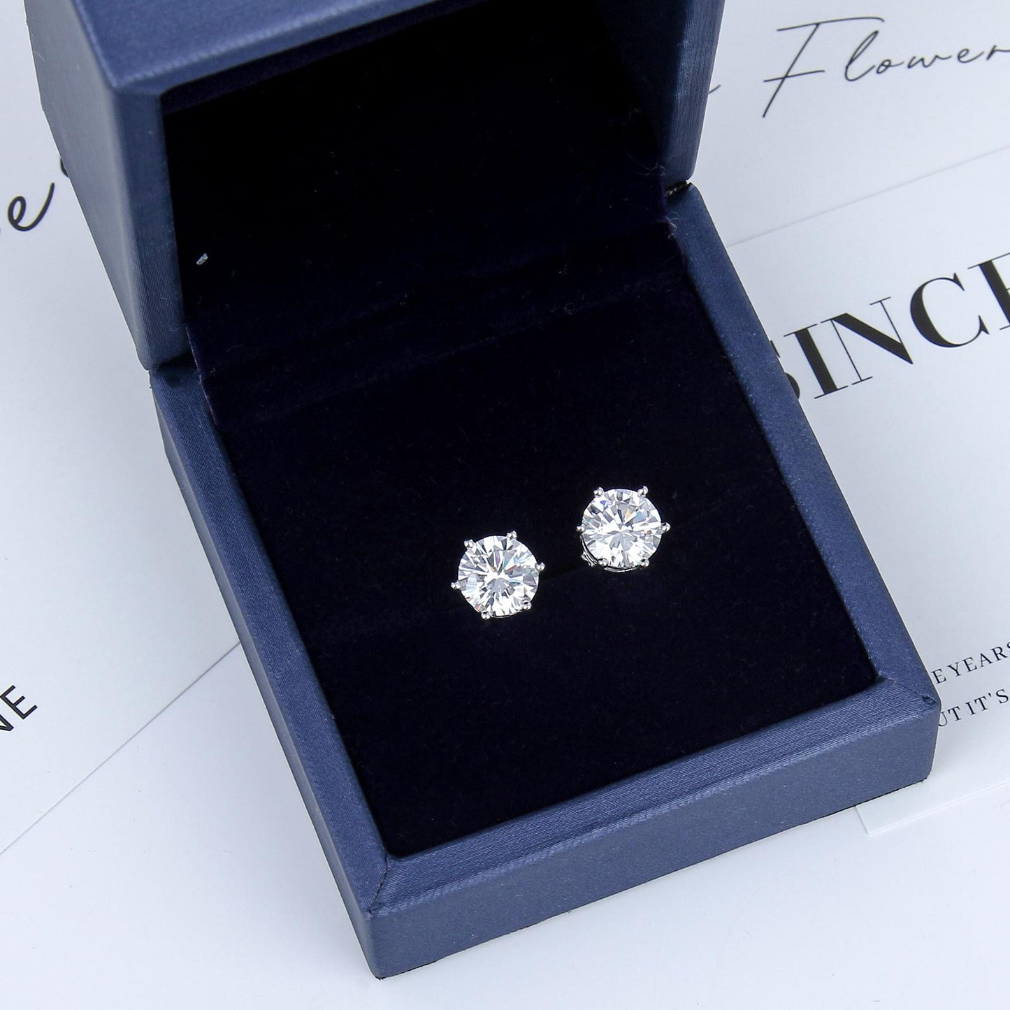 S925 Sterling Silver Earring for women-minimalist single Zircon Earring,Solitaire Stud, Barbell Round Back, Six-Prong Set, Simple and Classic Look,Suitable for Helix, Cartilage, Earlobe , Dainty Gifts for Mom Daughter Girlfriend.