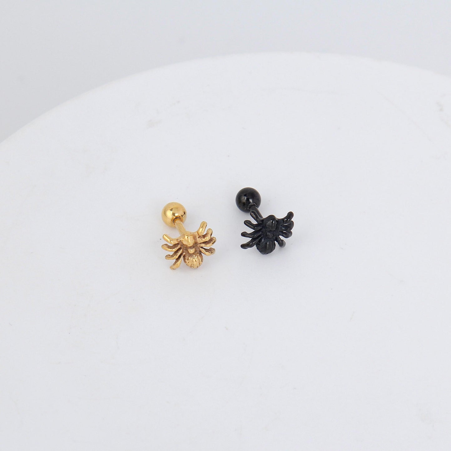 1 count/Punk Gothic spider Stud Earring, Vintage Tiny Spider Stud Earring with Round Back,barbell studs,Halloween Party Cosplay –Titanium Stud, Earlobe Earring, Helix Cartilage Earring for Men and Women,