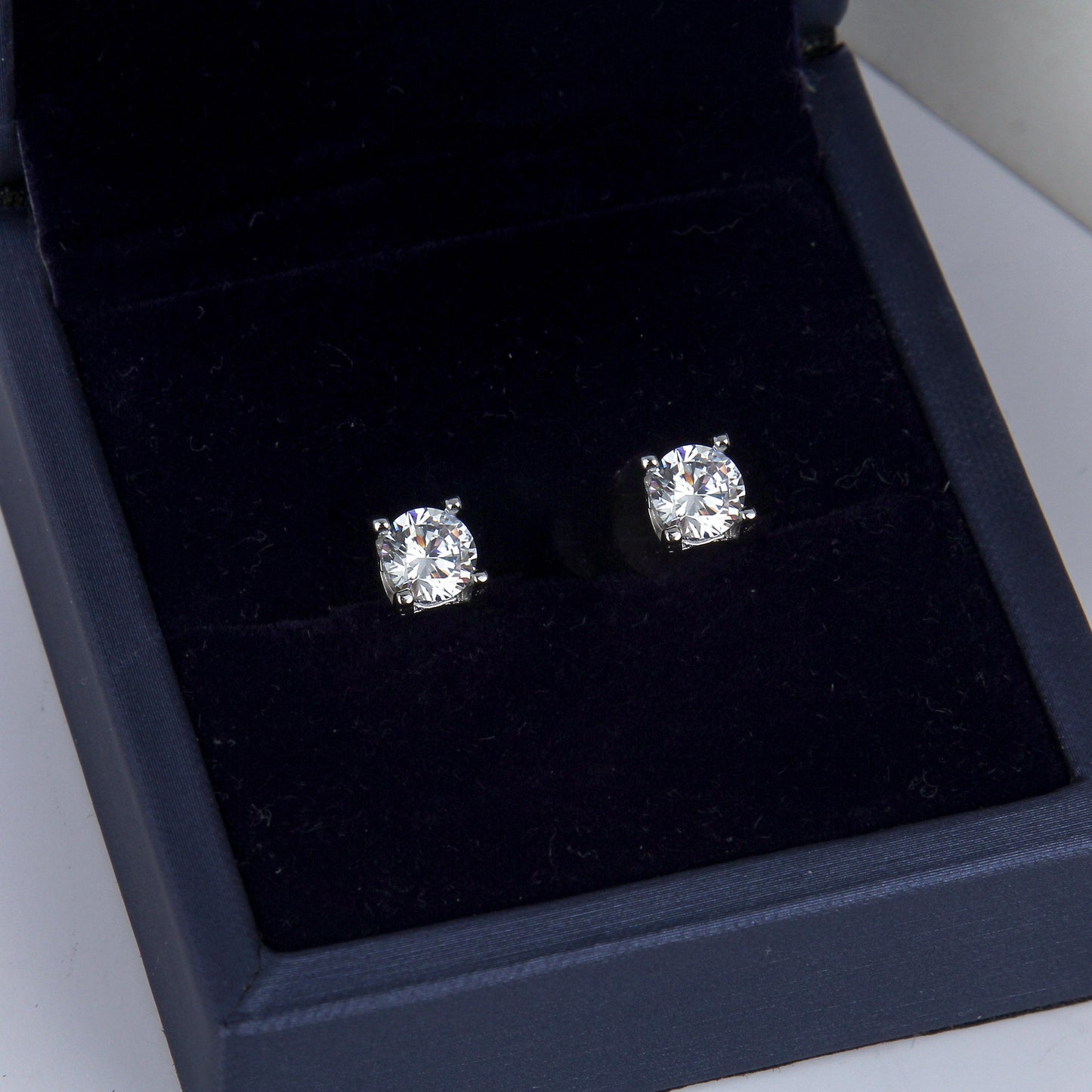 S925 stud set/ Minimalist Design Zircon Jewelry Set for Women-Sterling Silver, Four-prong Set, Necklace and Earring Includes, Simple and Classic ,Dainty Gifts for Mom Daughter Girlfriend.