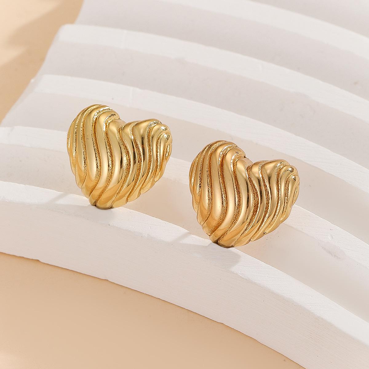 Heart-shaped Textured Earlobe Earrings – Stainless Steel, Nontarnish Earring, Ocean Style Hoop Earring for Women Waterproof ,Color Not Fade