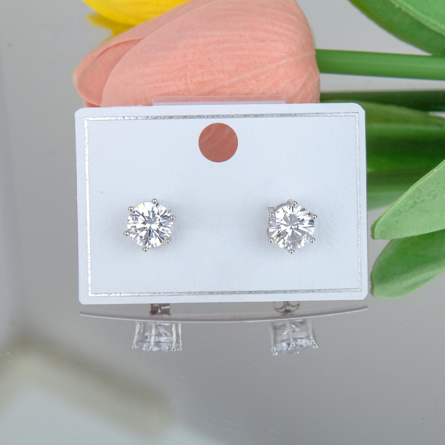 S925 Sterling Silver Earring for women-minimalist single Zircon Earring,Solitaire Stud, Barbell Round Back, Six-Prong Set, Simple and Classic Look,Suitable for Helix, Cartilage, Earlobe , Dainty Gifts for Mom Daughter Girlfriend.