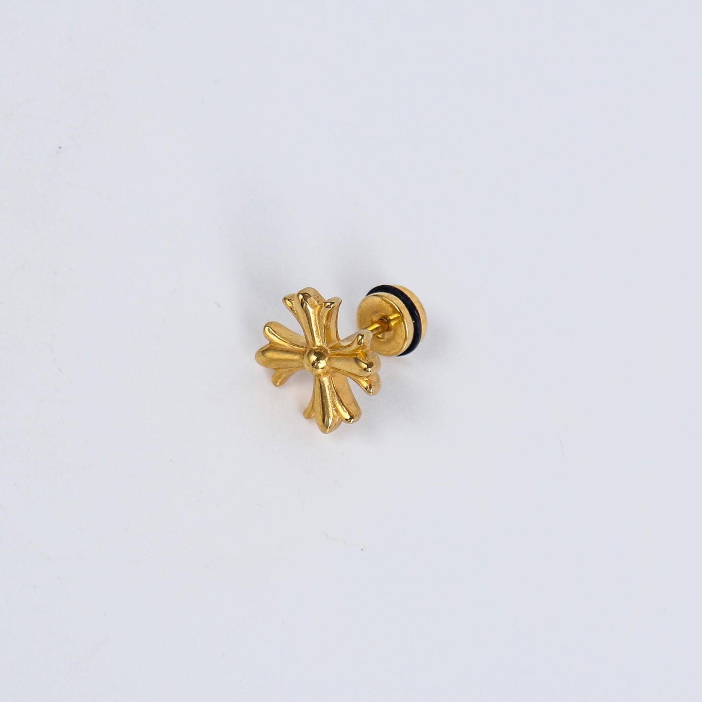 1 count/ Punk Gothic Cross Stud Earring, Vintage Stud Earring with Flat Back –Titanium Stud, Earlobe Earring, Helix Cartilage Earring for Men and Women