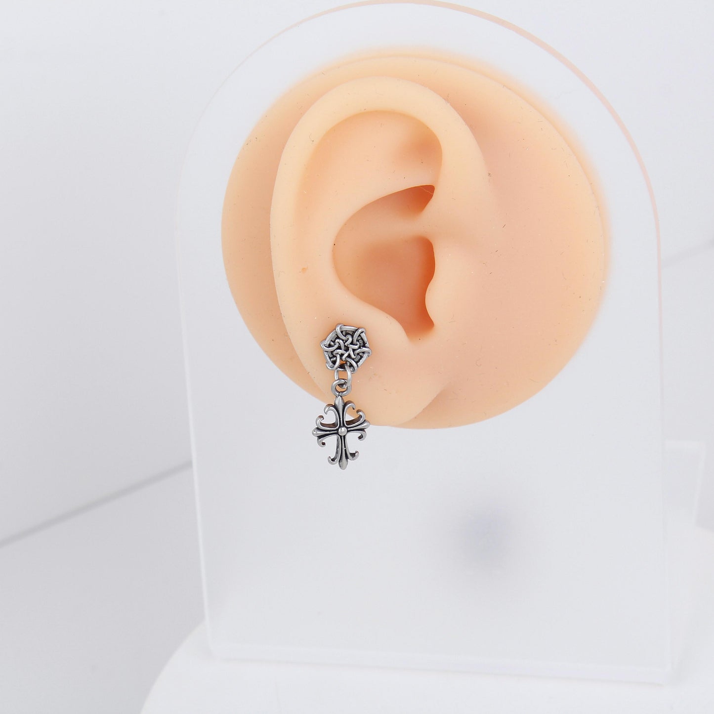 1 count/ Punk Gothic net with Different Pendant Stud Earring, Vintage Stud Earring with Flat Back –Titanium stud ,Hypoallergenic Steel Earlobe Earring, Helix Cartilage Earring for Men and Women, Halloween Party Cosplay