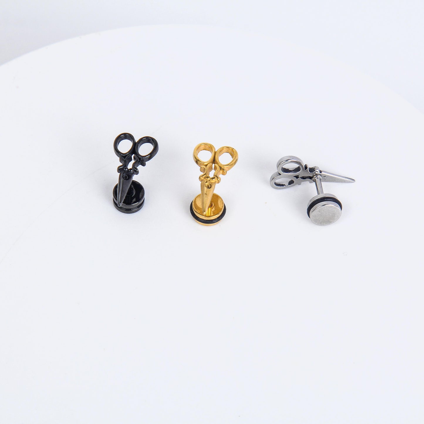 1 count/Punk Gothic Scissors Stud Earring, Vintage Stud Earring with Flat Back,Halloween Party Cosplay,–Titanium Stud, Earlobe Earring, Helix Cartilage Earring for Men and Women,