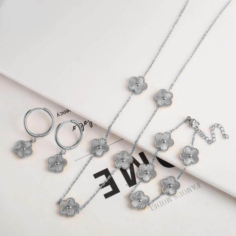 Floral Stainless Steel Jewelry Set – , Includes Stud Earrings, Bracelet, and Necklace – Non-Tarnish, Perfect Gift for Women