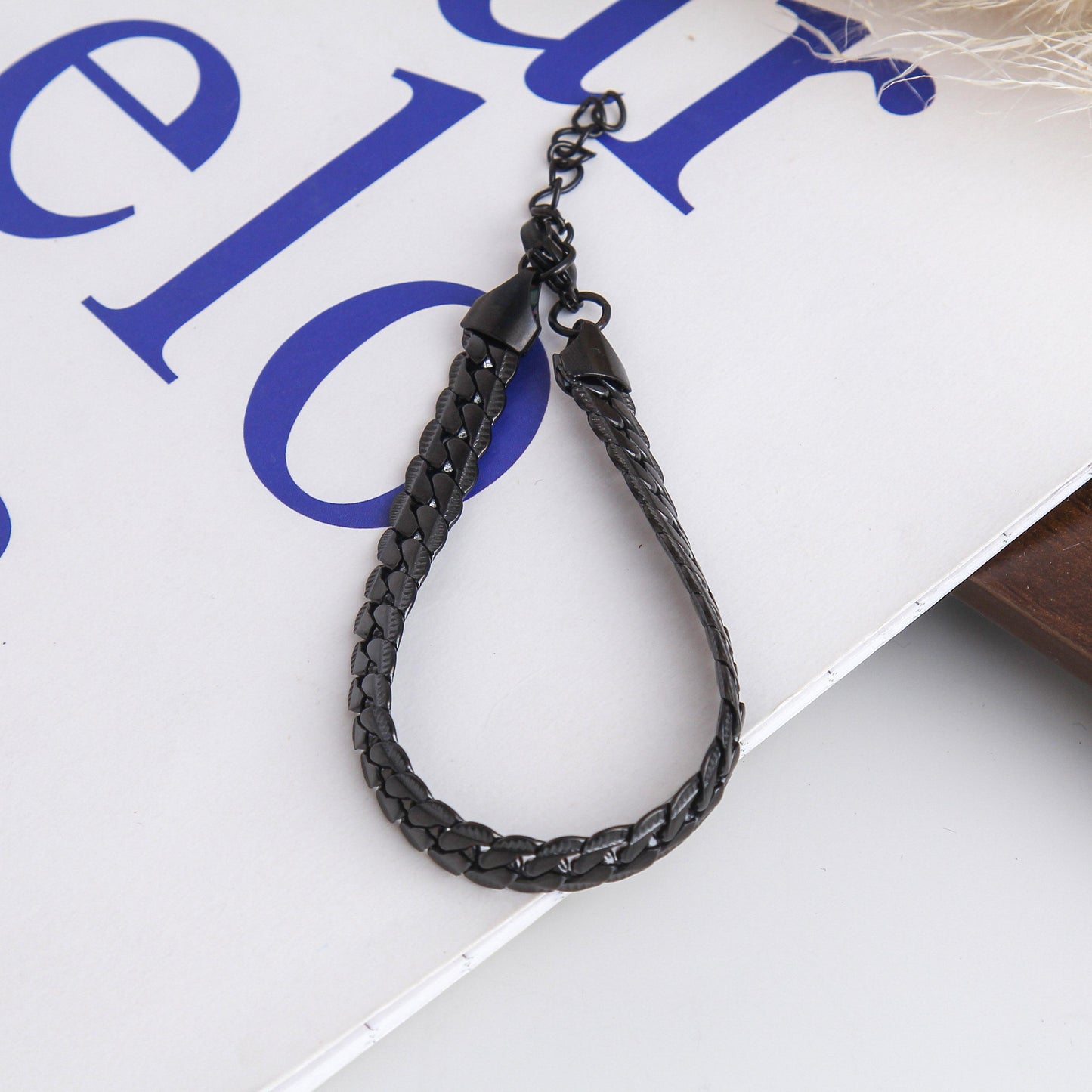 Cuban Link Chain Bracelet – Stylish Stainless Steel with Black Coating for an Industrial Edge, Durable and Unique Jewelry for Edgy, Personalized Fashion Statements and Everyday Wear