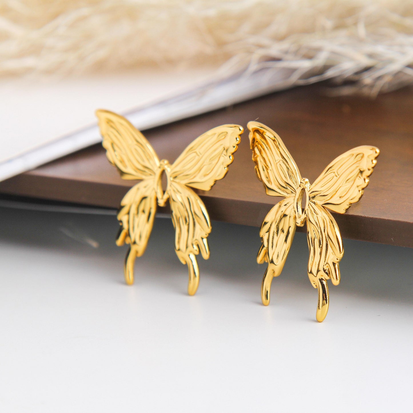 Exquisite Large Butterfly Design Stainless Steel Stud Earrings | Lifelike Accessories for Lobe Piercings | Hypoallergenic & Stylish Statement Earrings