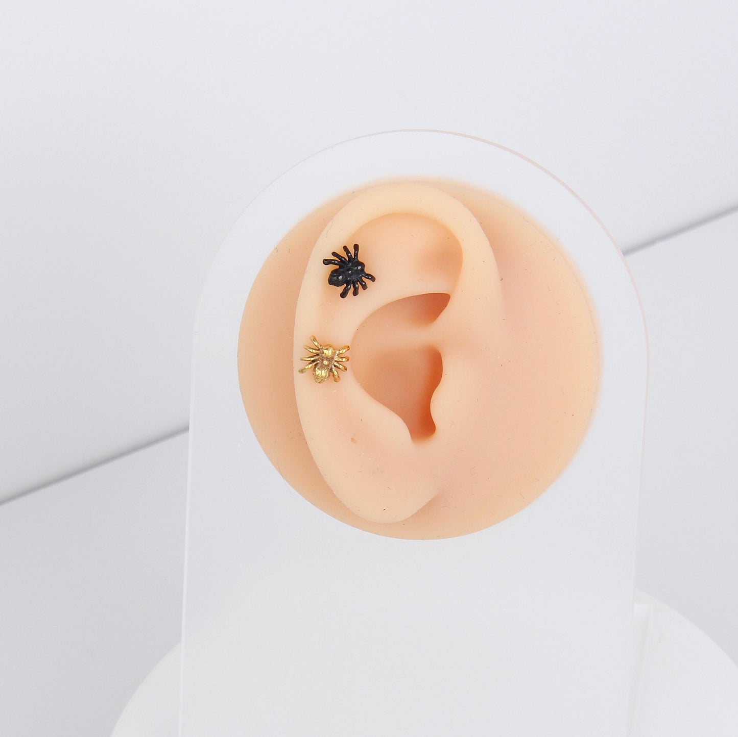 1 count/Punk Gothic spider Stud Earring, Vintage Tiny Spider Stud Earring with Round Back,barbell studs,Halloween Party Cosplay –Titanium Stud, Earlobe Earring, Helix Cartilage Earring for Men and Women,