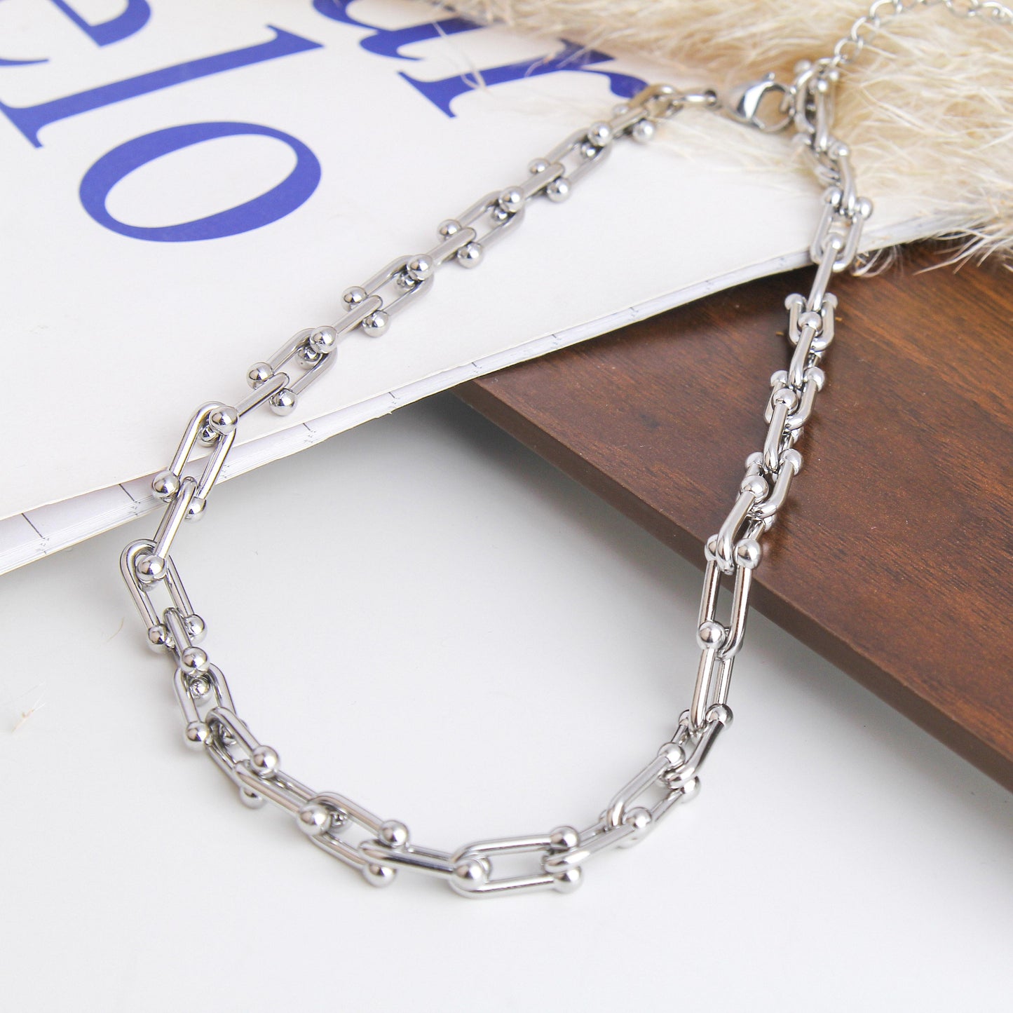 Stainless Steel Fashion Paperclip Chain Necklace for Woman – Minimalist Oval Link Design with Delicate Bead Accents, Modern and Elegant Jewelry for Everyday and Layering