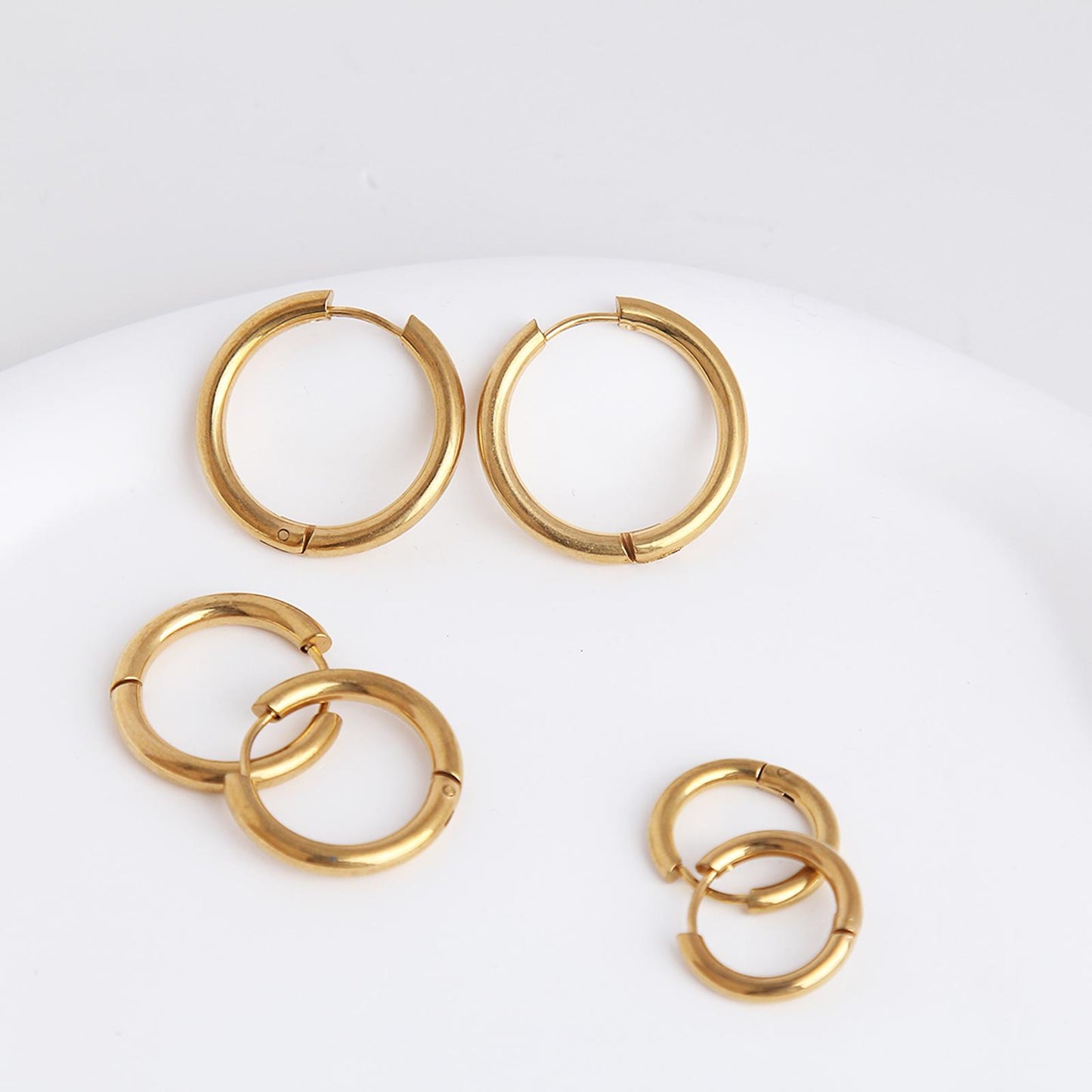 Stainless Steel Hoop Earrings – Classic Minimalist Style, Available in Three Sizes, Perfect for Helix, Cartilage, and Earlobe Piercings, Everyday Fashion Jewelry, Lightweight and Comfortable