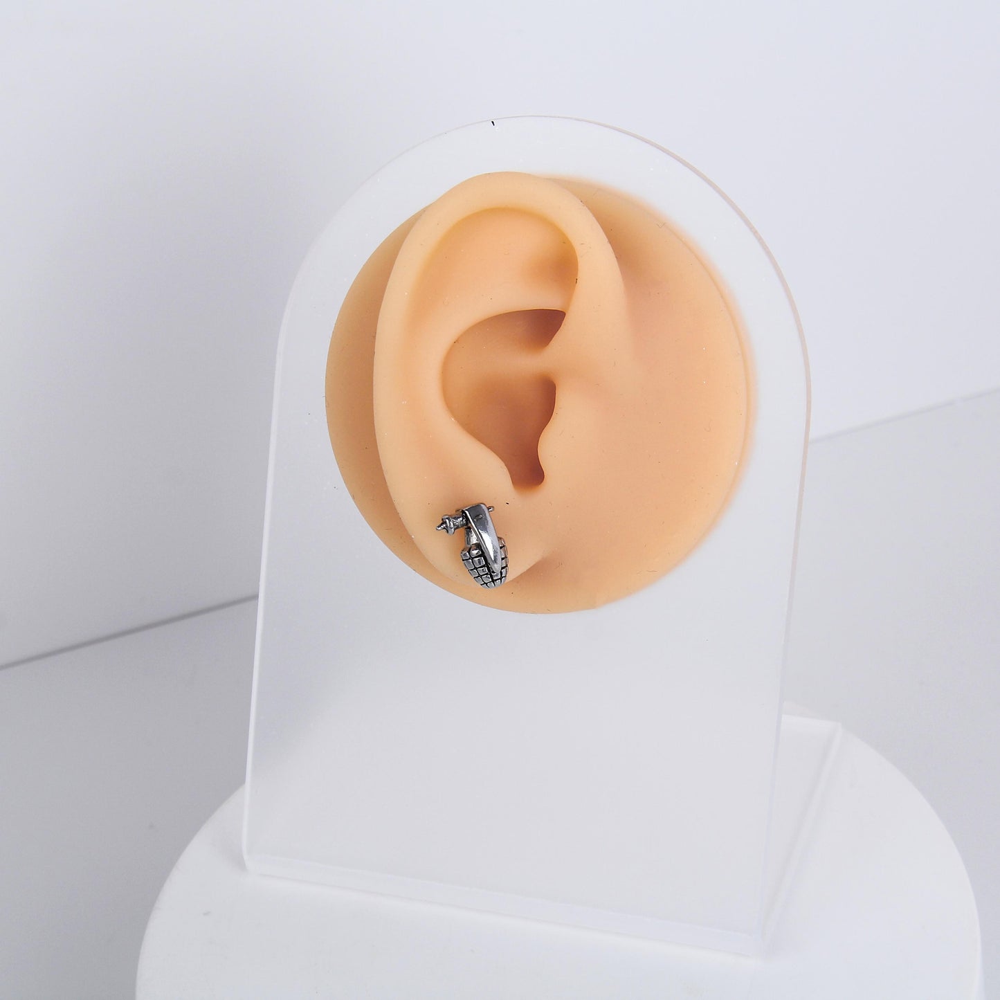 1 count/ Punk boom design stud,gothic earring, vintage Stud Earring with flat Back, –titanium stud, earlobe earring, Helix Cartilage Earring for Men and Women