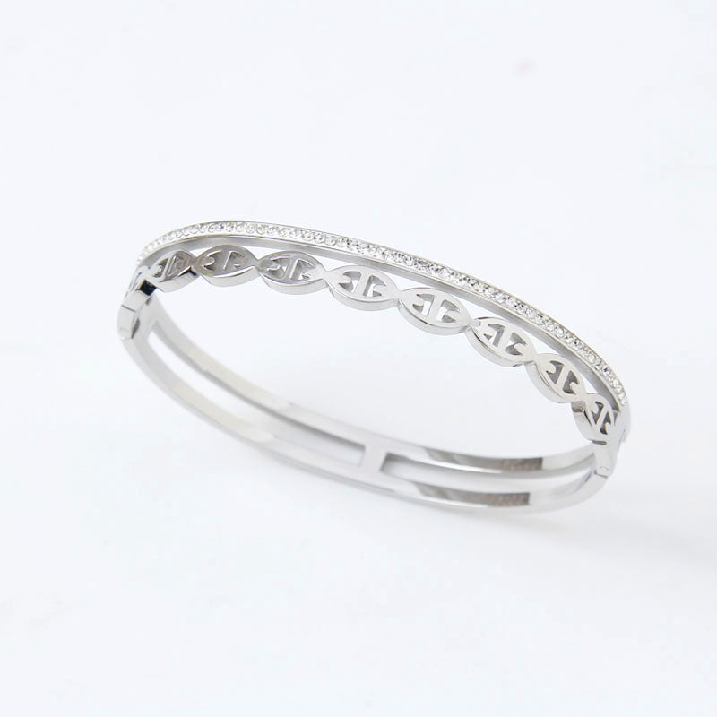 B21: Titanium Stainless Steel,Simple Classic Bangle Bracelet, colour not fade, waterproof,Side Opening