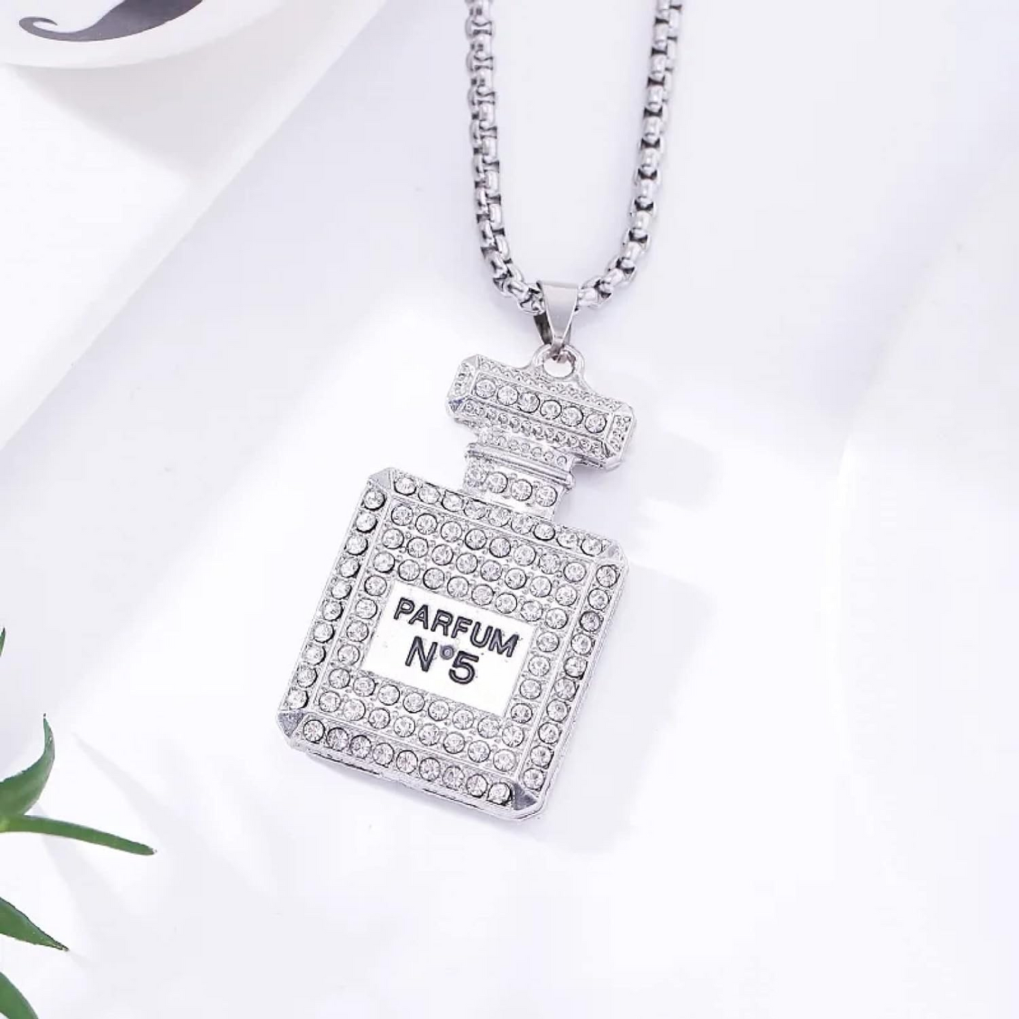 HN001:Hip-Hop Fashion Creative Sweater Chain, Perfume Bottle Faux Diamond Pendant Long Necklace Accessories For Men