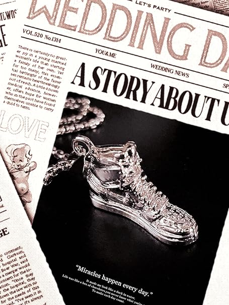 HN018:Hip-Hop Style Neckalce,Funky Basketball Miniature Sneakers Jordan Mid Top Shoe Sneaker Sports Design Pendant with Chain Necklace for Women And Men