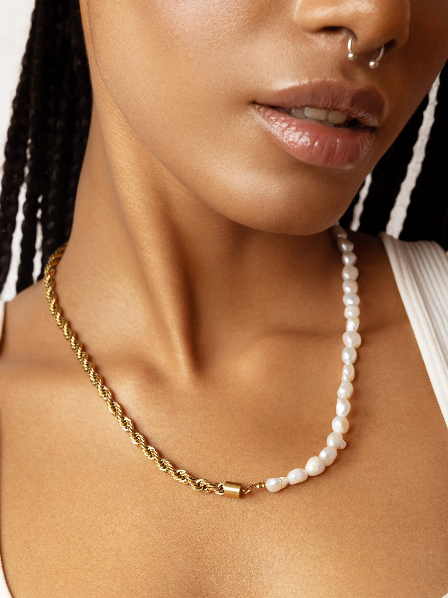 N019:Natural Pearl Necklace New Luxury Chain Collar Necklace For Women And Men,Color Not Fade, Waterproof