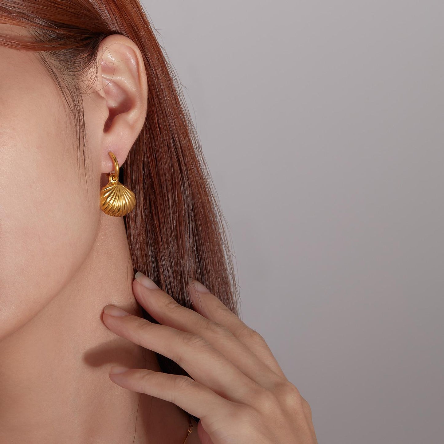Shell Hoop Earlobe Earrings – Stainless Steel, Nontarnish Earring, Ocean Style Hoop Earring for Women Waterproof ,Color Not Fade