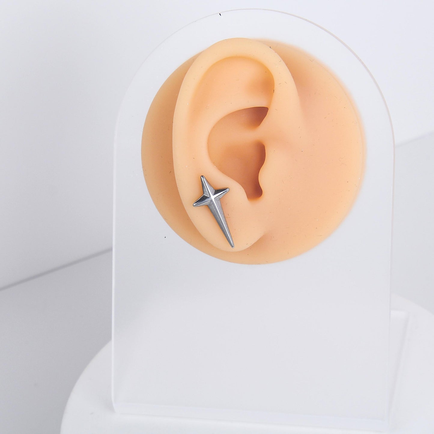 1 count/ Punk Gothic Star Stud Earring, Vintage Stud Earring with Flat Back –Titanium Stud, Earlobe Earring, Helix Cartilage Earring for Men and Women