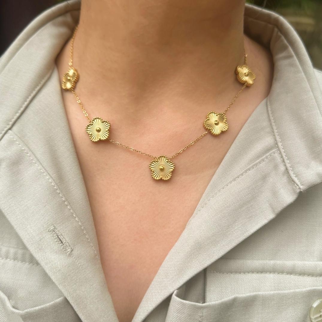 Floral Stainless Steel Jewelry Set – , Includes Stud Earrings, Bracelet, and Necklace – Non-Tarnish, Perfect Gift for Women