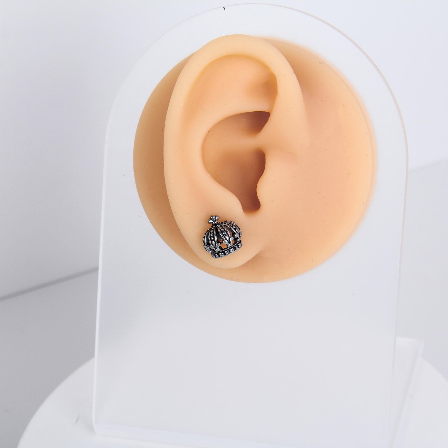 1 count/Punk crown stud,gothic earring, vintage Crown Stud Earring with Flat Back –titanium stud, Hypoallergenic Steel earring, Helix Cartilage Earring for Men and Women