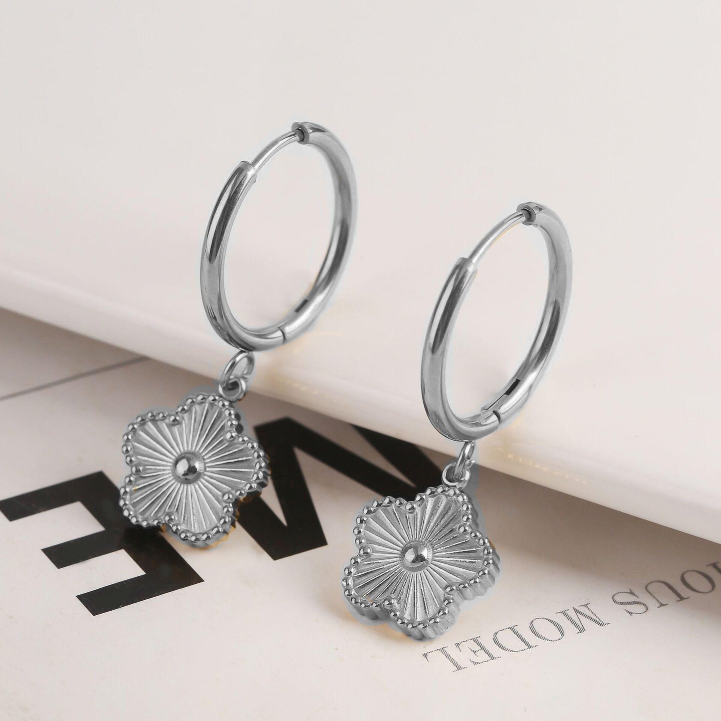 Floral Stainless Steel Jewelry Set – , Includes Stud Earrings, Bracelet, and Necklace – Non-Tarnish, Perfect Gift for Women