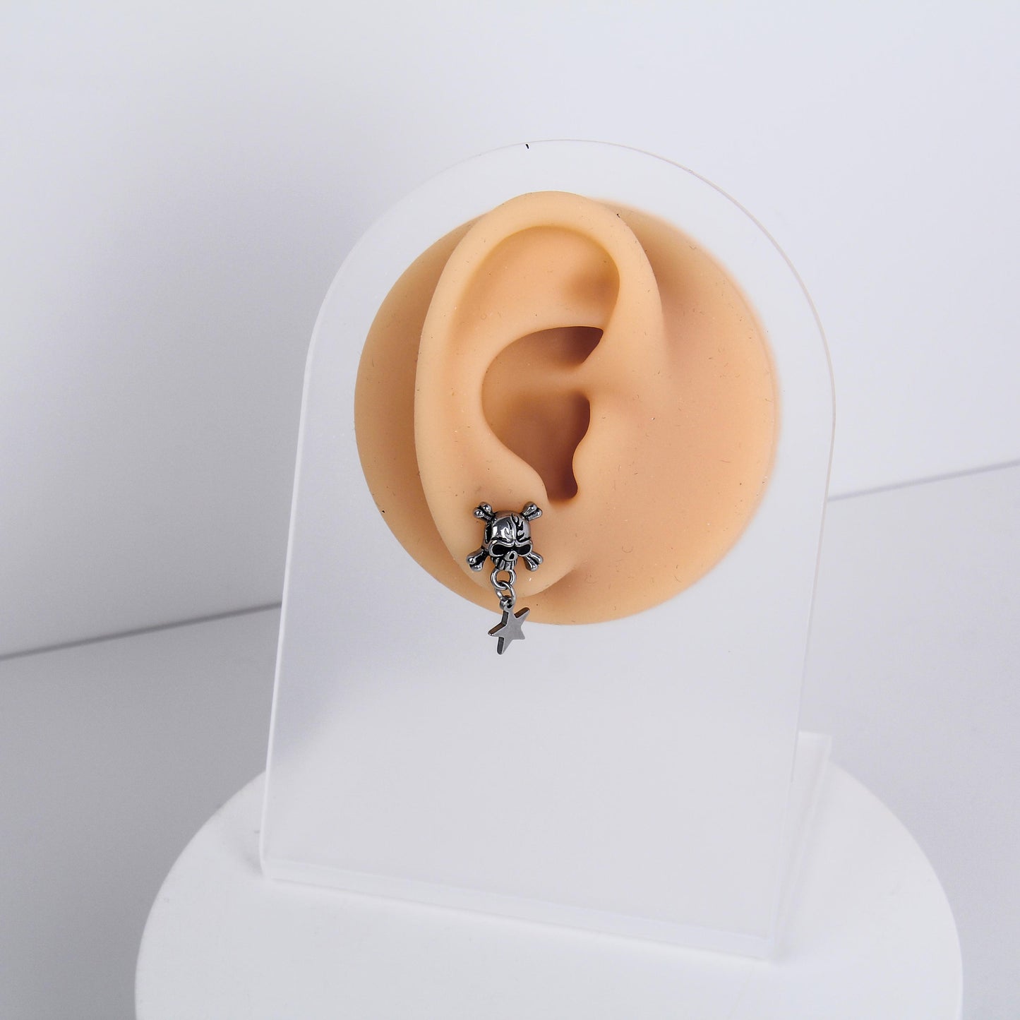 1 count/Punk Gothic Skull with Different Pendant Stud Earring, Vintage Stud Earring with Flat Back,Halloween Party Cosplay –Titanium Stud ,Hypoallergenic Steel,Earlobe Earring, Helix Cartilage Earring for Men and Women