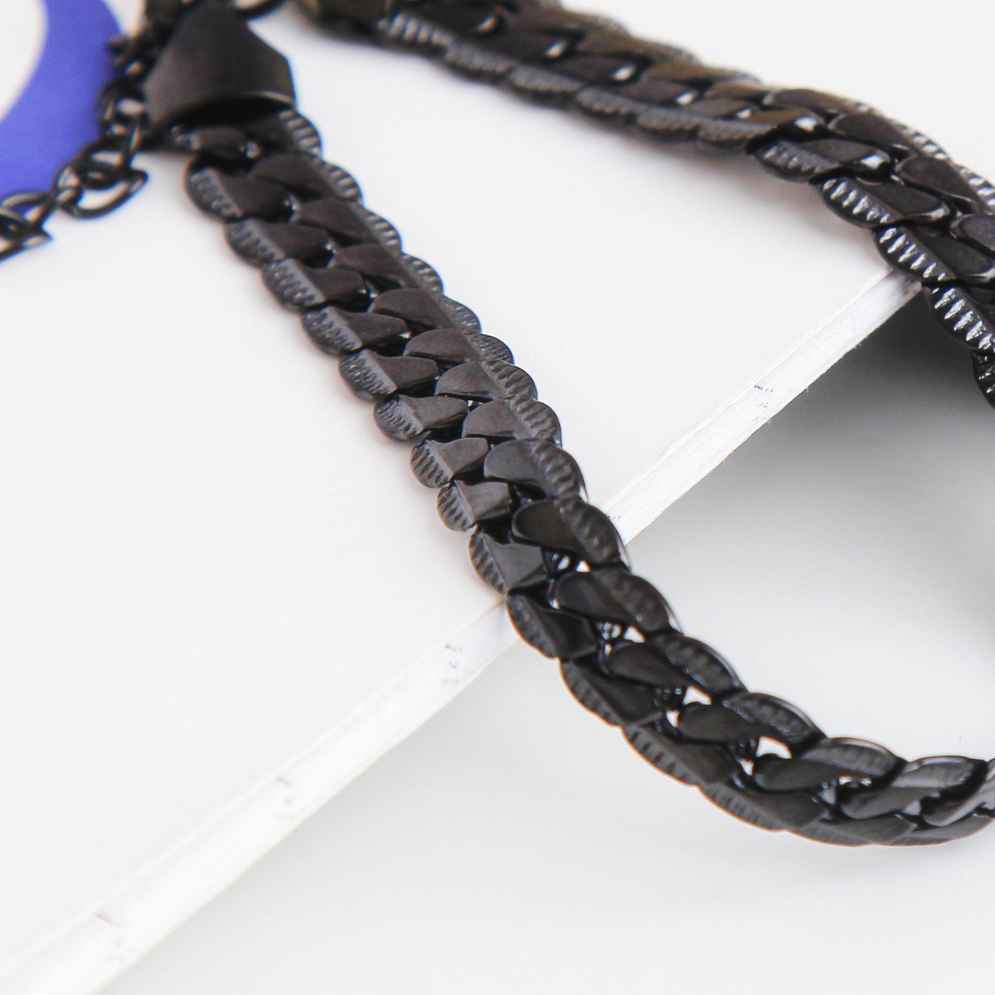 Cuban Link Chain Bracelet – Stylish Stainless Steel with Black Coating for an Industrial Edge, Durable and Unique Jewelry for Edgy, Personalized Fashion Statements and Everyday Wear