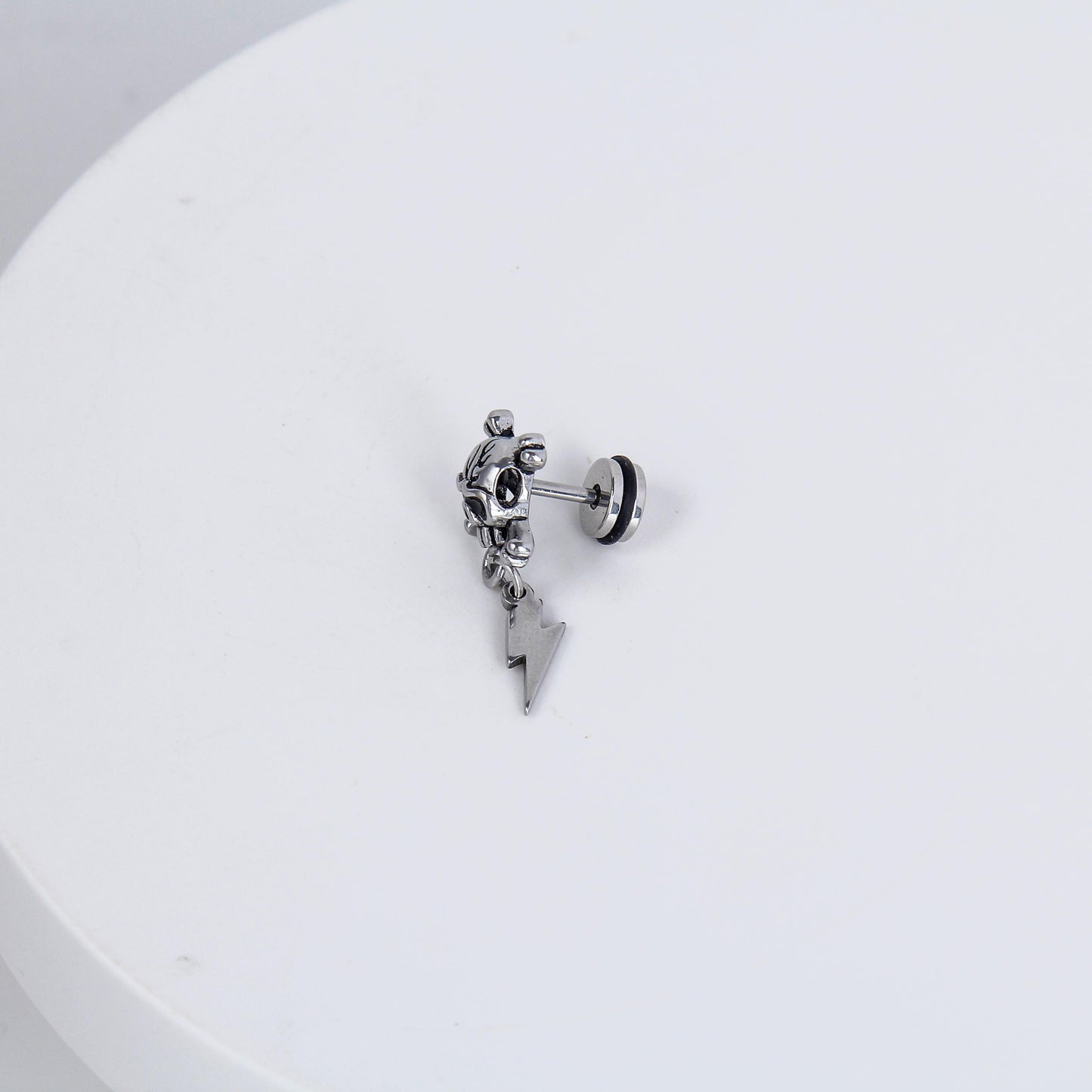 1 count/Punk Gothic Skull with Different Pendant Stud Earring, Vintage Stud Earring with Flat Back,Halloween Party Cosplay –Titanium Stud ,Hypoallergenic Steel,Earlobe Earring, Helix Cartilage Earring for Men and Women