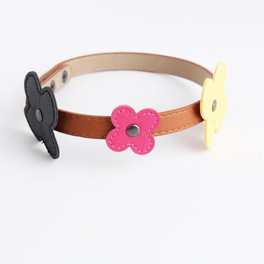 Three Flower Choker Necklace – Stylish PU Leather Chorker, Trendy and Unique Subculture Jewelry,  Fit for Bold Fashion Statements and Edgy Outfits