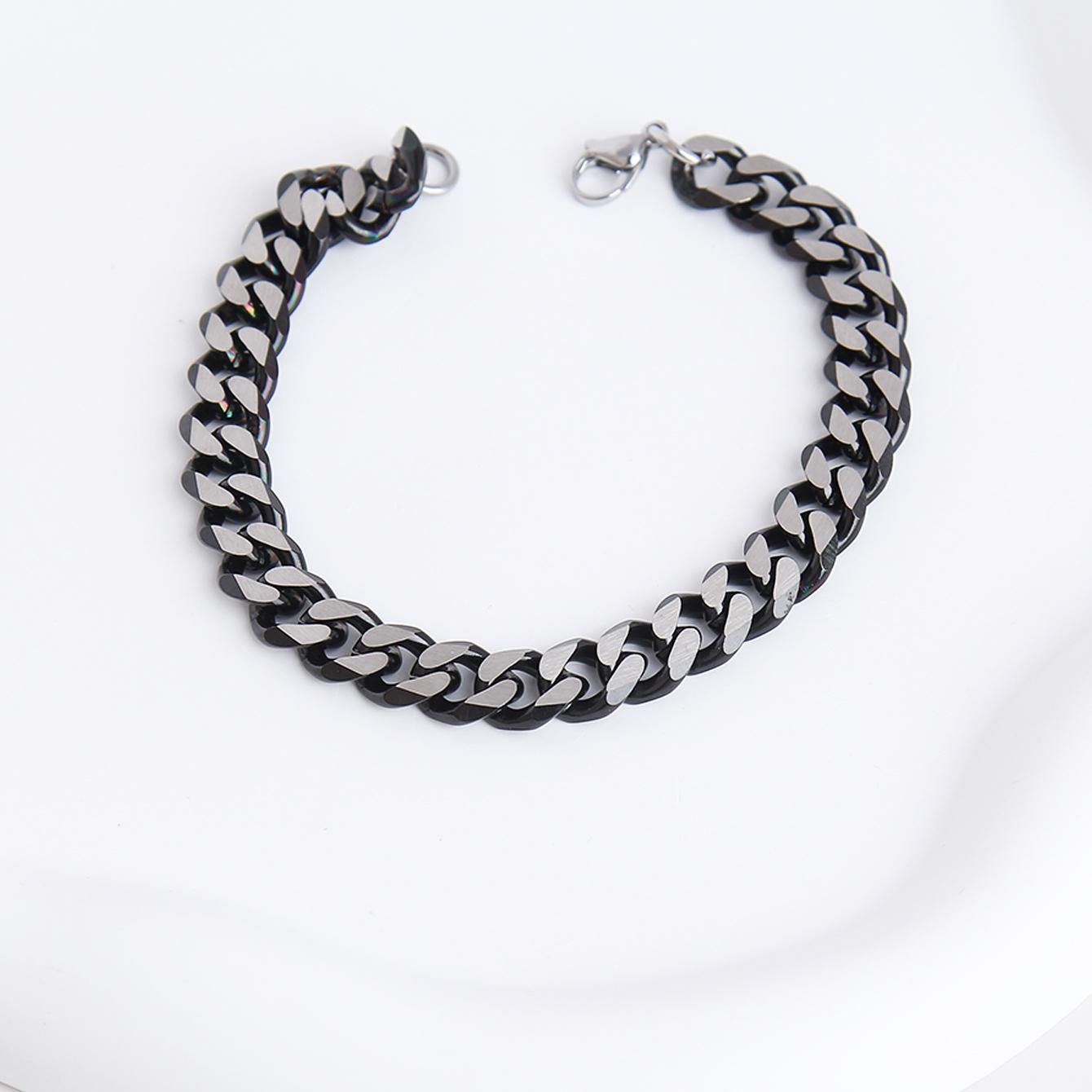 Cuban Link Chain Bracelet – Bold Statement Style, Stainless Steel Jewelry,  Modern Urban Street Aesthetic, Cool Black and Silver Colorway for Edgy Fashion and Everyday Wear