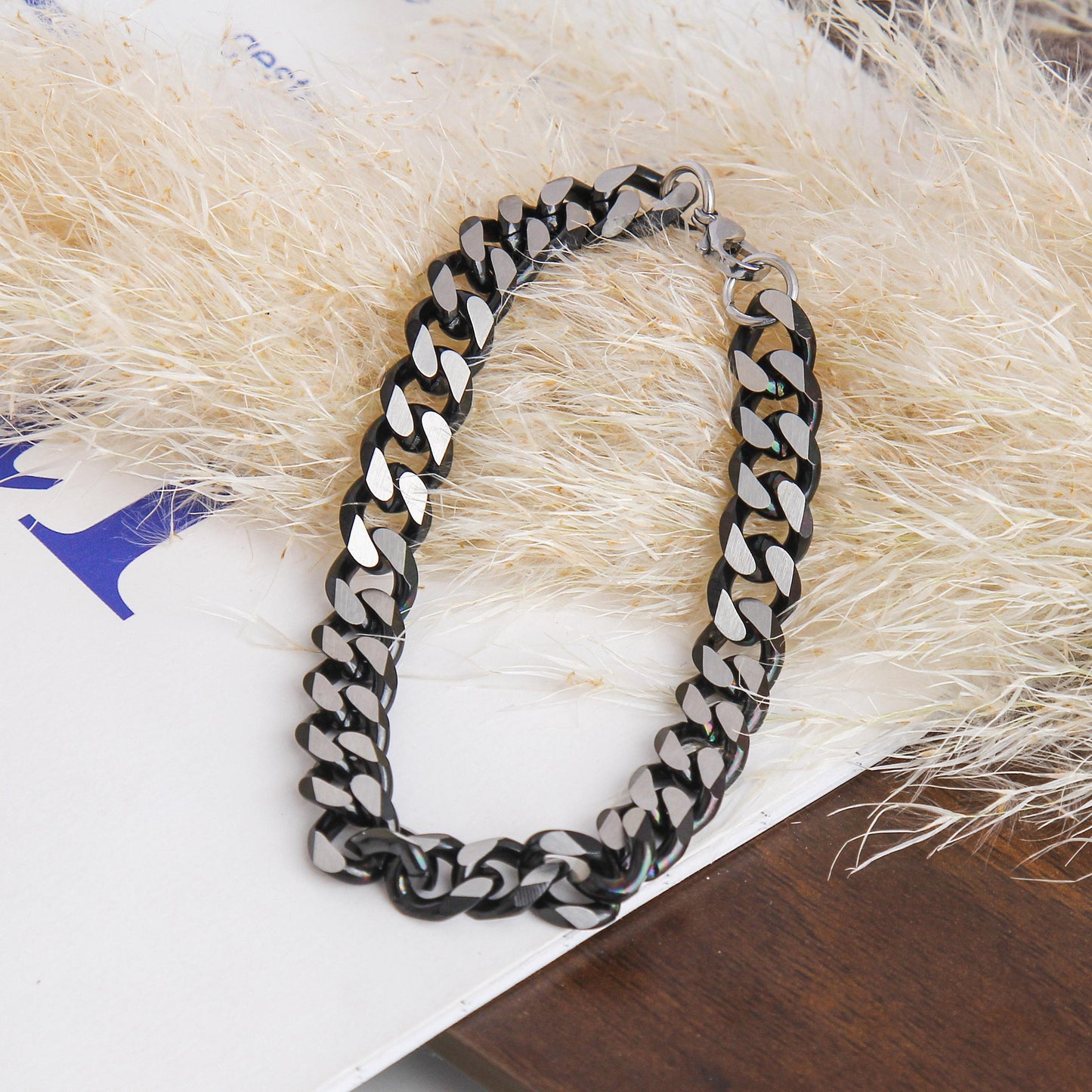 Cuban Link Chain Bracelet – Bold Statement Style, Stainless Steel Jewelry,  Modern Urban Street Aesthetic, Cool Black and Silver Colorway for Edgy Fashion and Everyday Wear