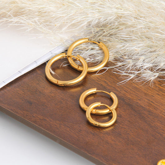 Stainless Steel Hoop Earrings – Classic Minimalist Style, Available in Three Sizes, Perfect for Helix, Cartilage, and Earlobe Piercings, Everyday Fashion Jewelry, Lightweight and Comfortable