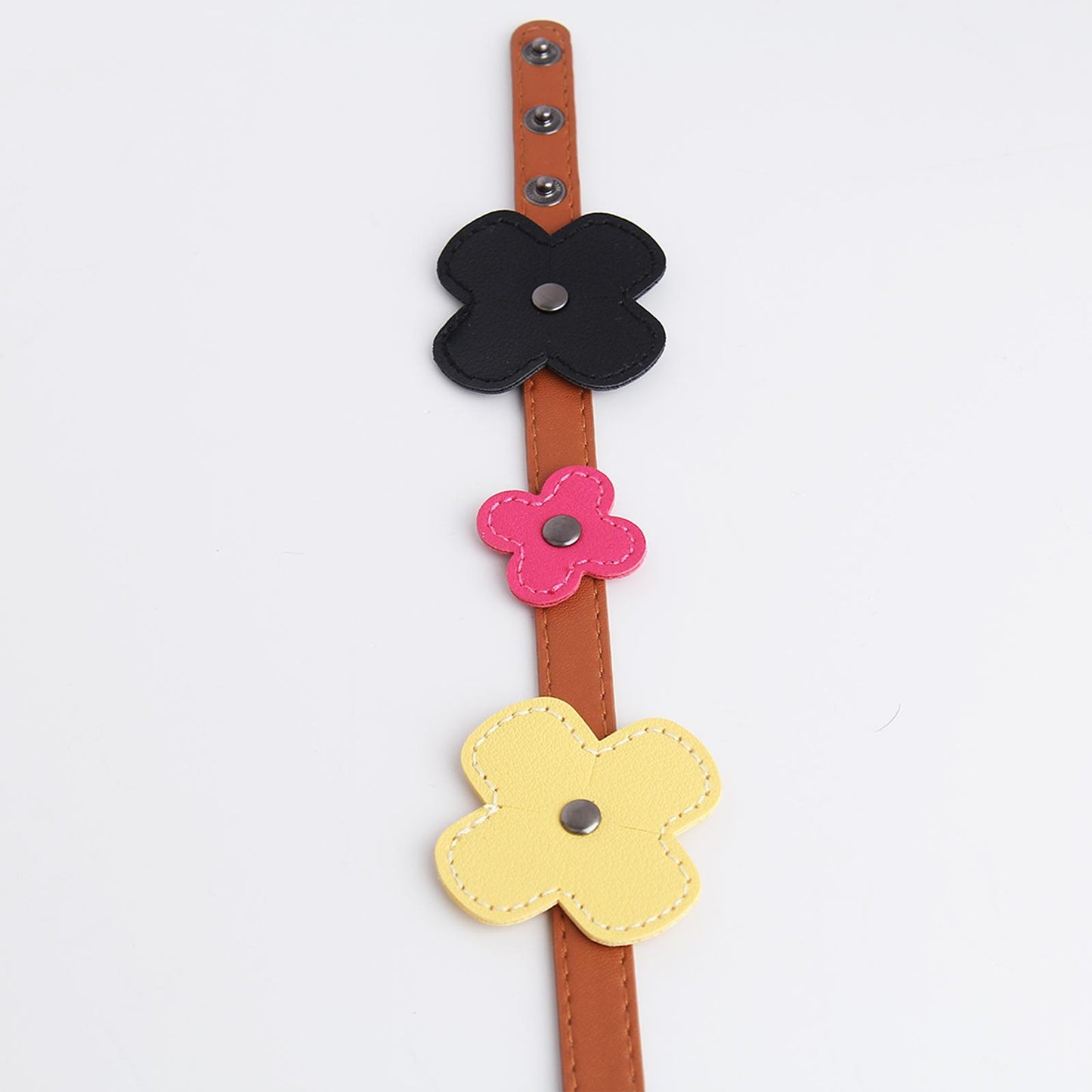 Three Flower Choker Necklace – Stylish PU Leather Chorker, Trendy and Unique Subculture Jewelry,  Fit for Bold Fashion Statements and Edgy Outfits