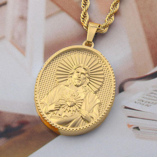 Christian Pendant Necklace Featuring the Sacred Heart of Jesus – A Thoughtful Gift for Your Girlfriend, Faith-Based Jewelry, Stainless Steel Sacred Heart of Jesus Necklace