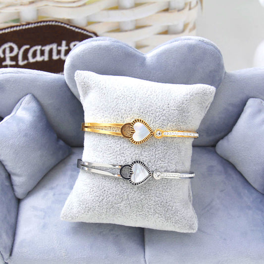 B13: Titanium Stainless Steel, Heart Bangle Bracelet, Top opening，colour Not Fade, Waterproof