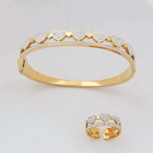 B22: Titanium Stainless Steel,sparking Heart band Bangle Bracelet,colour not fade, waterproof，Side Opening