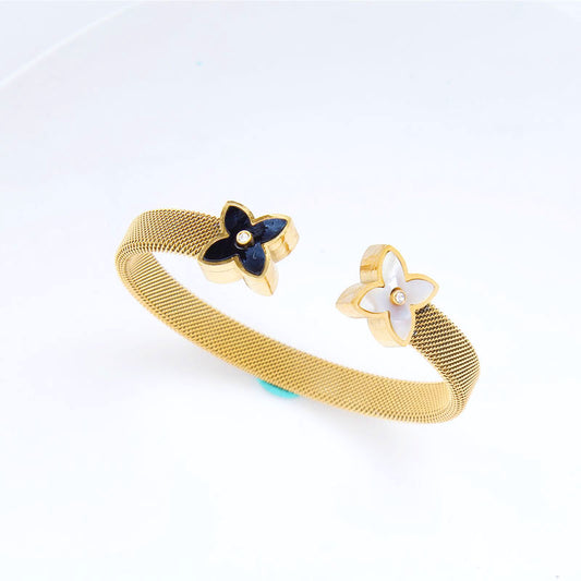 B41：Titanium Stainless Steel Bangle Bracelet Black and White Flower Open Top, colour not Fade,Waterproof