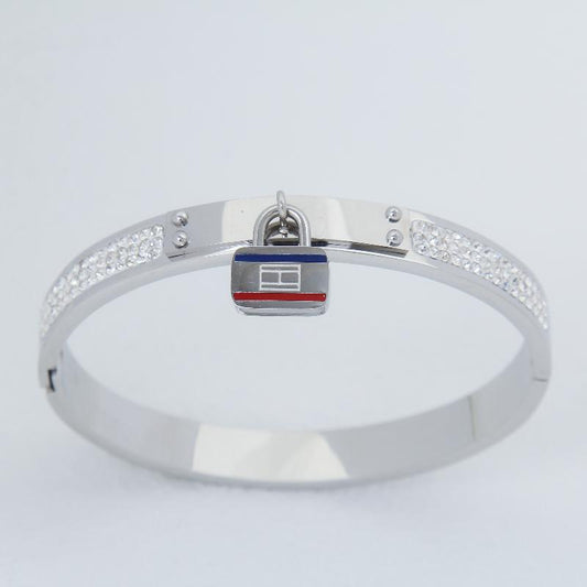 B66：Titanium Stainless Steel Lock  Bangle Bracelet ,colour Not Fade, Waterproof ，Side Opening