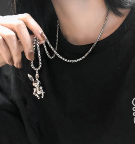 HN019:Hip-Hop Style Necklace,Bunny Astronaut Spaceman Pendant Necklace for Women And Men