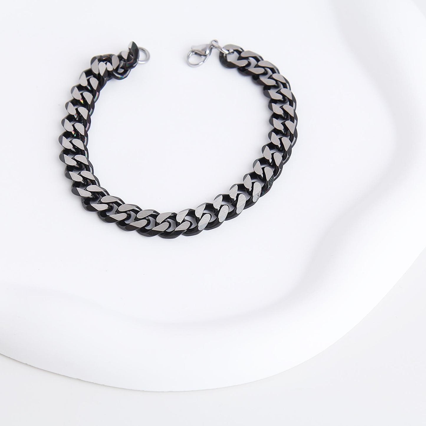 Cuban Link Chain Bracelet – Bold Statement Style, Stainless Steel Jewelry,  Modern Urban Street Aesthetic, Cool Black and Silver Colorway for Edgy Fashion and Everyday Wear