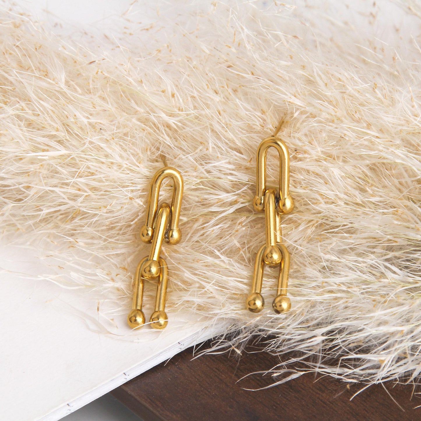 Stylish Paperclip Design Stainless Steel Stud Earrings | Modern Accessories for Lobe Piercings | Hypoallergenic & Lightweight，Everyday Fashion Jewelry,