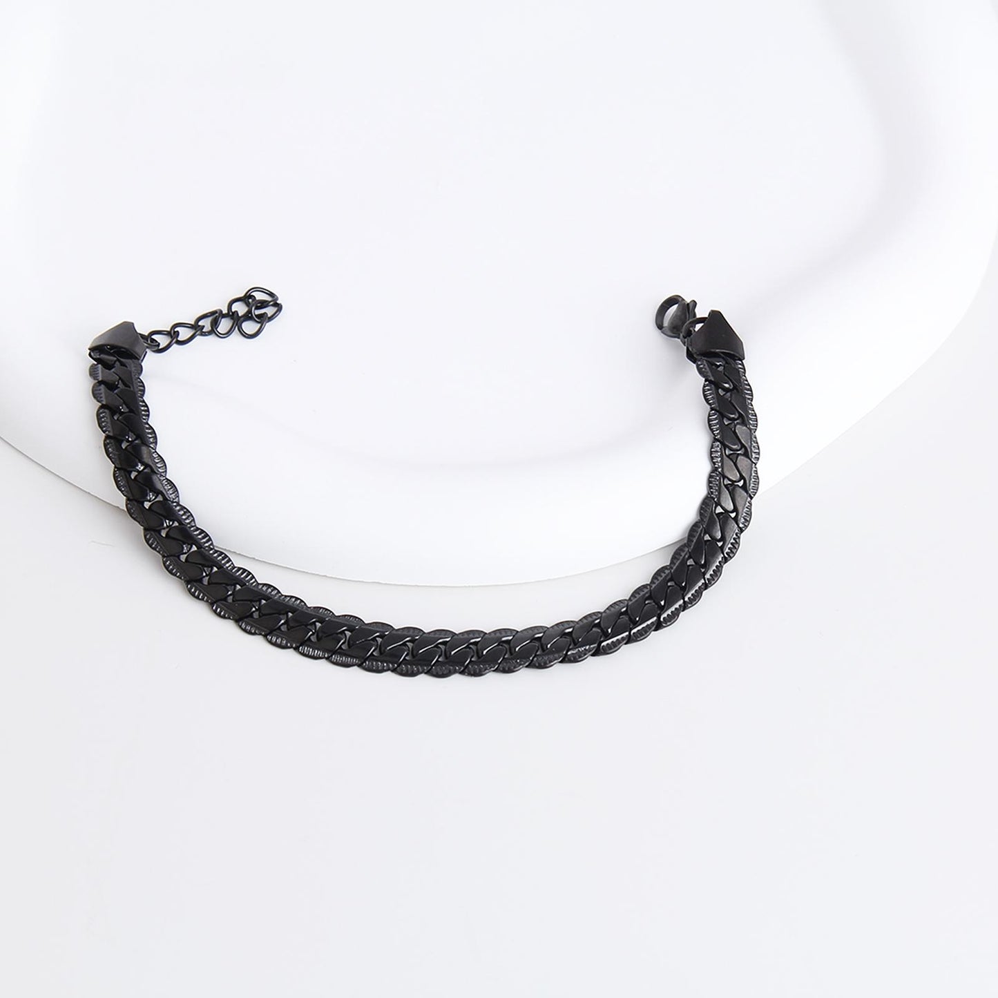 Cuban Link Chain Bracelet – Stylish Stainless Steel with Black Coating for an Industrial Edge, Durable and Unique Jewelry for Edgy, Personalized Fashion Statements and Everyday Wear